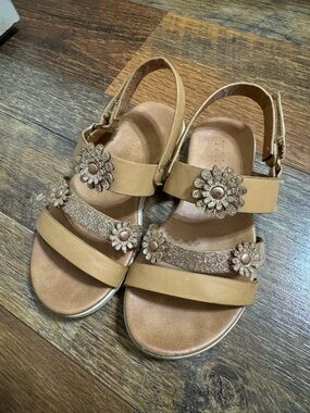 Girls' Tan Floral Glitter Strap Sandals